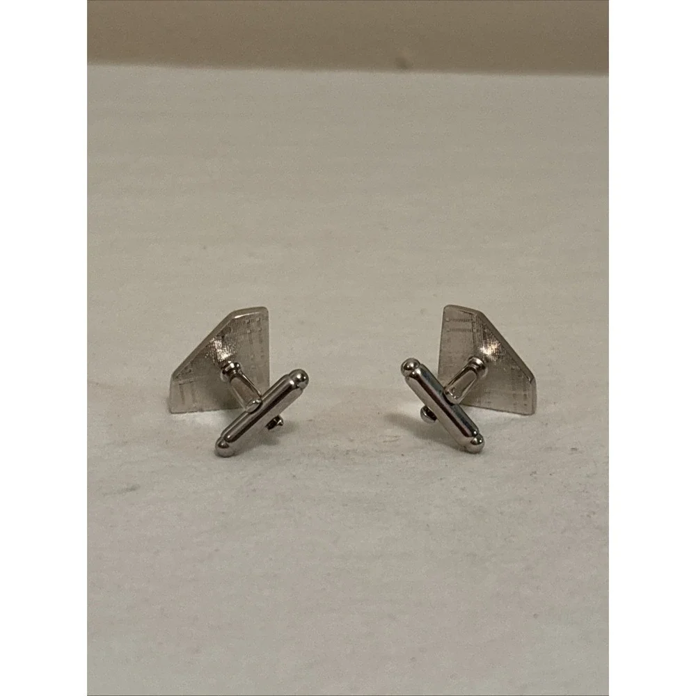 Superman Shield Tie Clip and Cufflinks Set Stainless Steel Silvertone Red Yellow